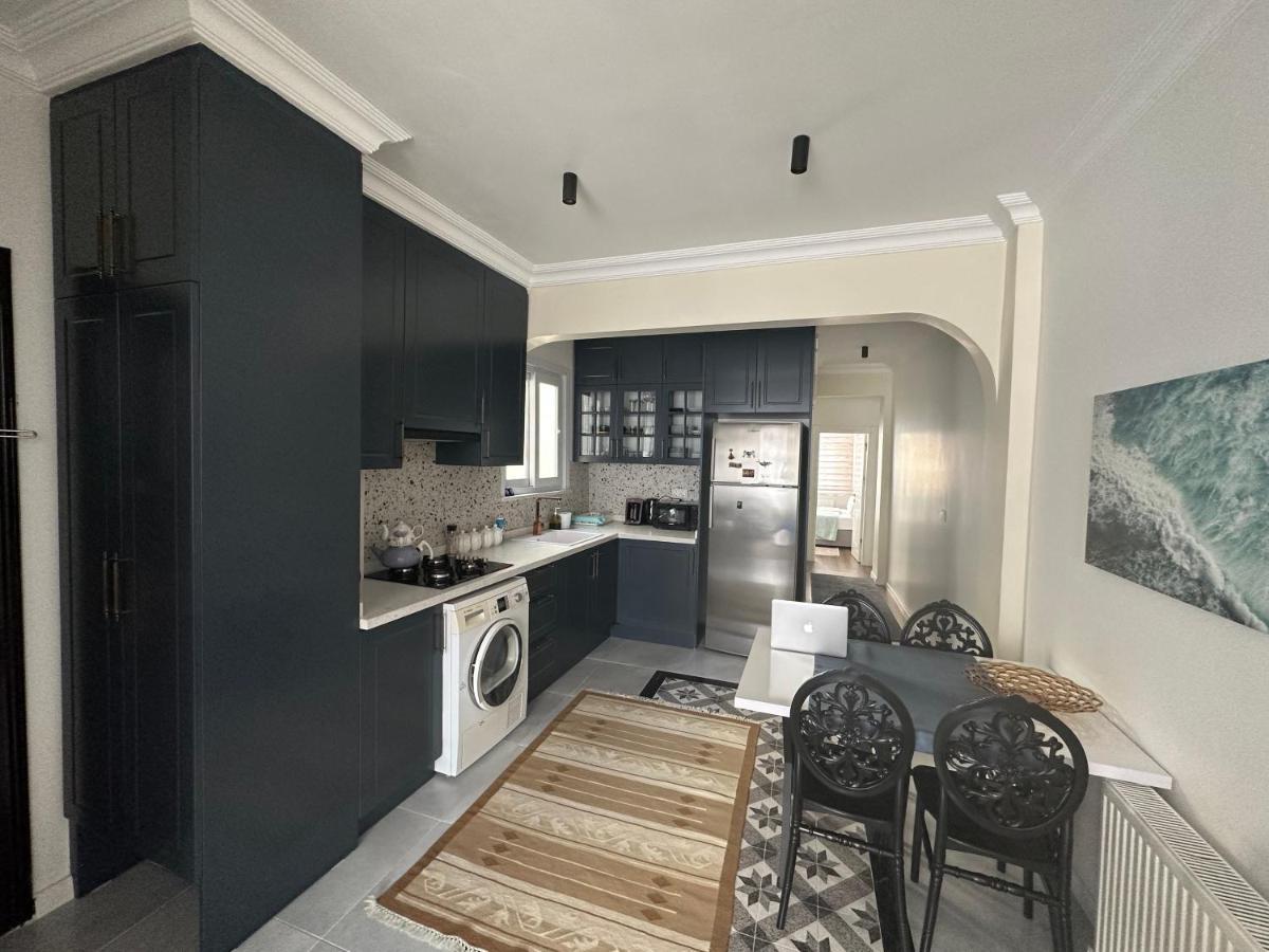 Center Of City In Besiktas 2 Plus 1 With 2 Bathroom And 3 Air Conditioner Provincia di Provincia di Istanbul Esterno foto