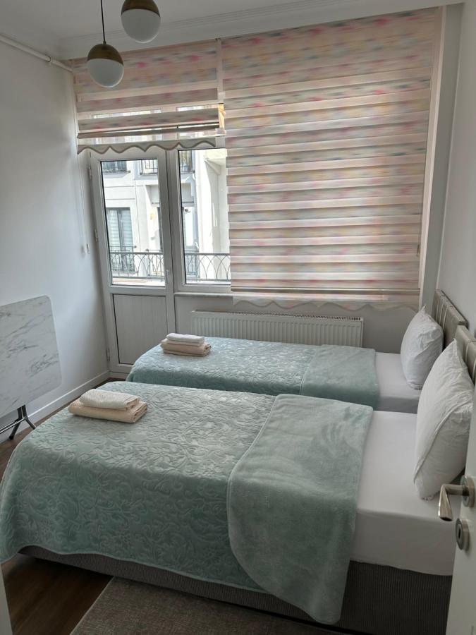 Center Of City In Besiktas 2 Plus 1 With 2 Bathroom And 3 Air Conditioner Provincia di Provincia di Istanbul Esterno foto