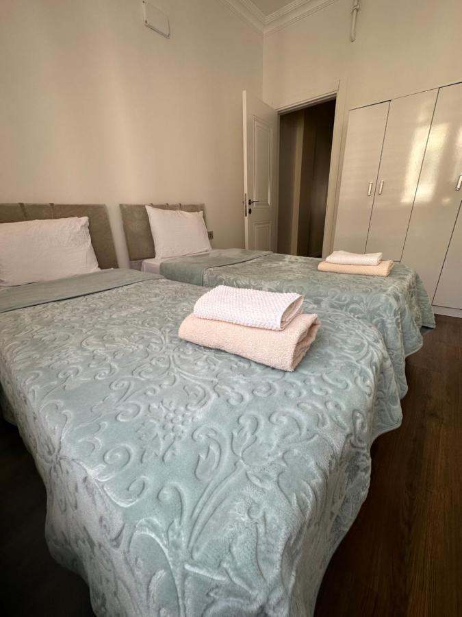 Center Of City In Besiktas 2 Plus 1 With 2 Bathroom And 3 Air Conditioner Provincia di Provincia di Istanbul Esterno foto