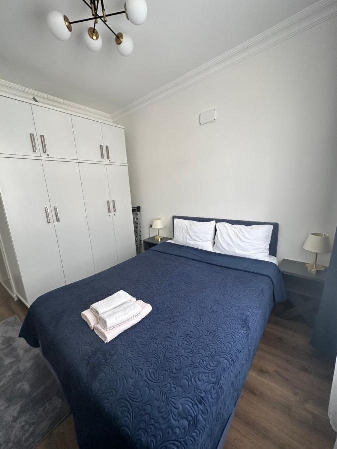 Center Of City In Besiktas 2 Plus 1 With 2 Bathroom And 3 Air Conditioner Provincia di Provincia di Istanbul Esterno foto