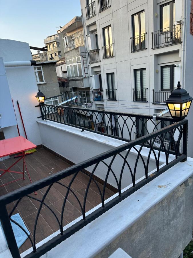 Center Of City In Besiktas 2 Plus 1 With 2 Bathroom And 3 Air Conditioner Provincia di Provincia di Istanbul Esterno foto